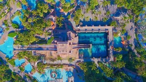 Exterior - Harborside Resort Atlantis (Paradise Island)