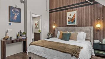 Ferros/tábuas de passar roupa, berço de viagem, Wi-Fi, roupa de cama