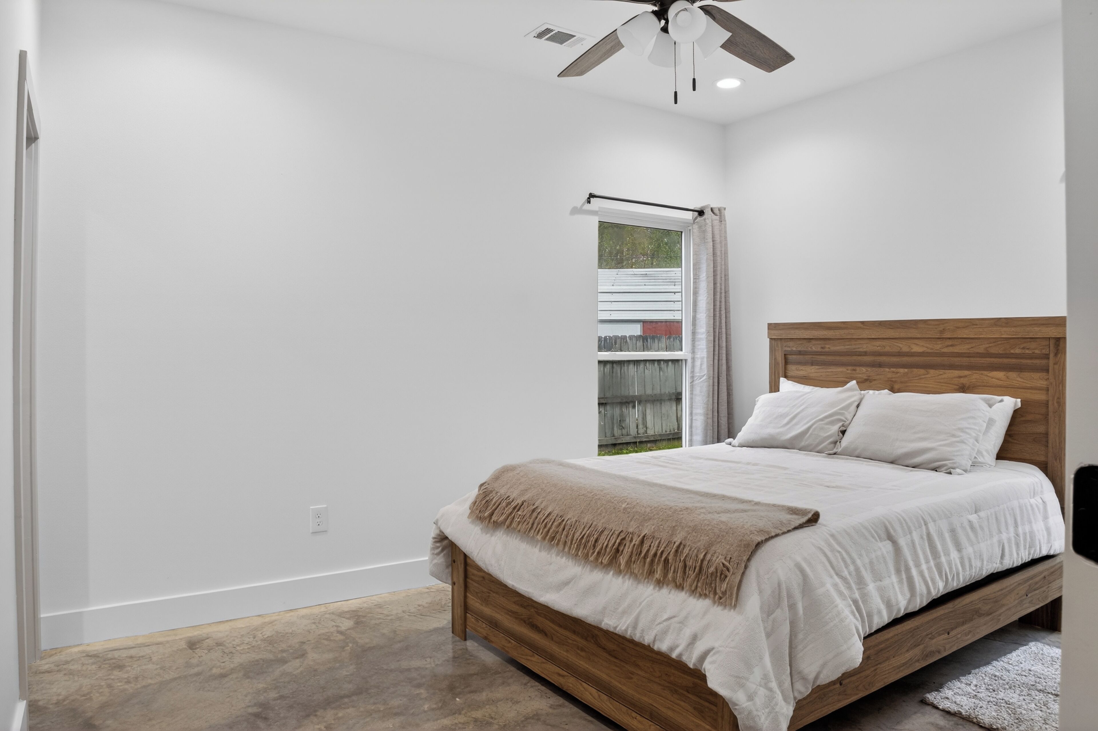 3 bedrooms, WiFi, bed sheets