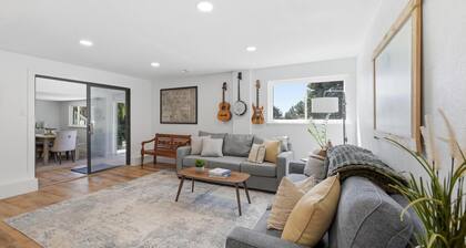 Near Red Rocks - Patio, Yard & Foothill Views