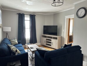 Living area - Nicely updated 2-bedroom house near downtown Ishpeming. (Ishpeming)
