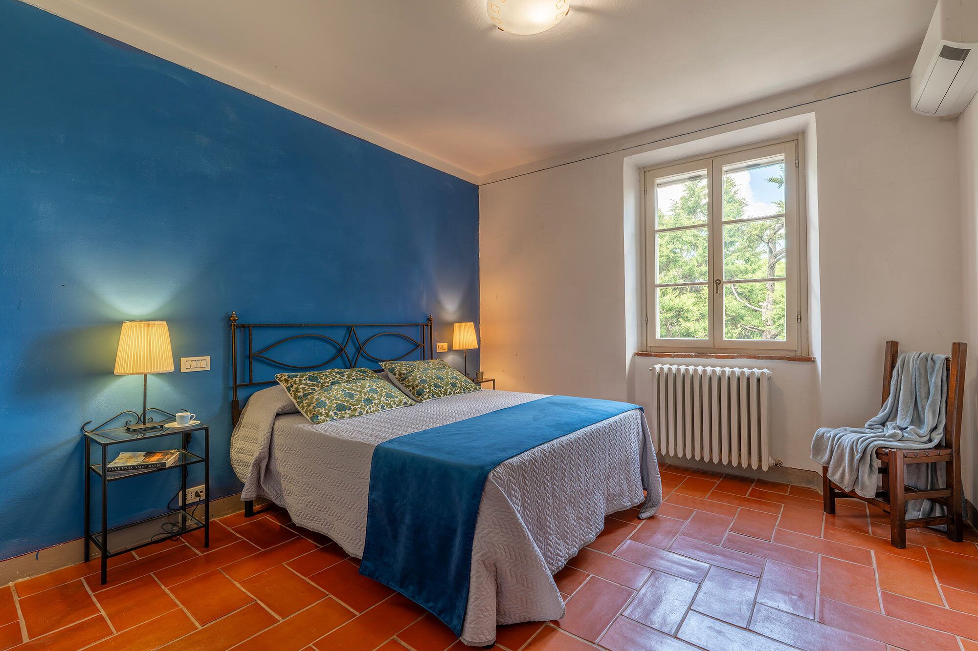 7 bedrooms, iron/ironing board, free WiFi, bed sheets