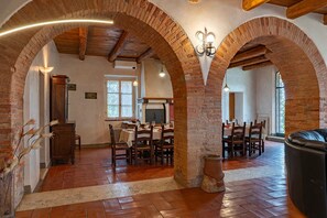 Dining - Sangiovese 14, Emma Villas (Montepulciano)