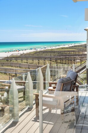 Property grounds - 💎 Share My Lowecation! Brand New Lux 6BR Beachfront! Pool, Pets, Sleeps 16 (Navarre Beach)