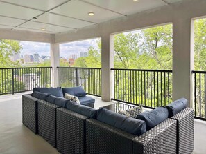 Property grounds - 10 Guest Penthouse Multi-Level Condo in ATL! (Atlanta)
