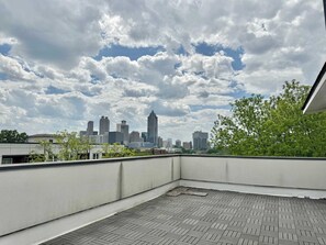 Property grounds - 10 Guest Penthouse Multi-Level Condo in ATL! (Atlanta)