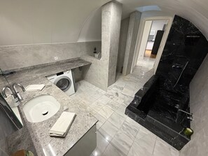 Shower, hair dryer, towels - 2-Bedroom City Center Apartment with Shared Terrace, Wi-Fi, and Air Conditioning (Cannes)