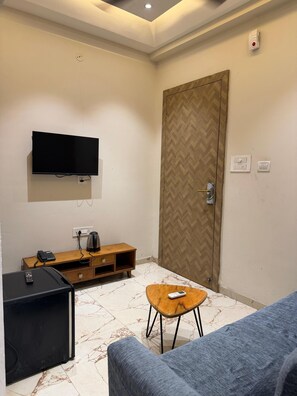 Superior Room, City View | Interior - Vijaya's Homestay Indore (Indore)