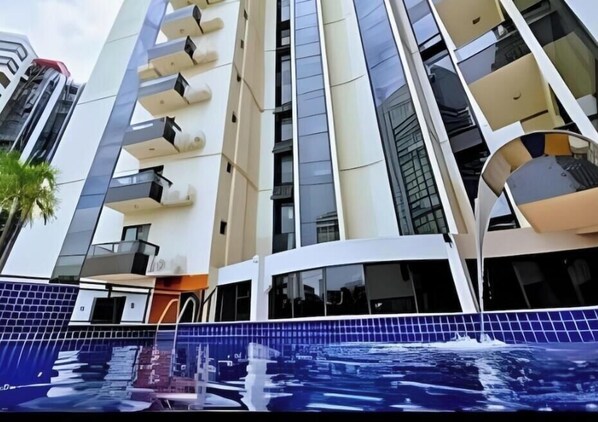 Pool - Studio Urbano-flat confortável-localização nobre (Goiânia)