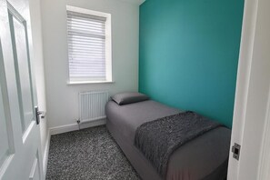 House, Non Smoking, Sea View - Coastal Haven - Steps From Beach (Whitehaven)
