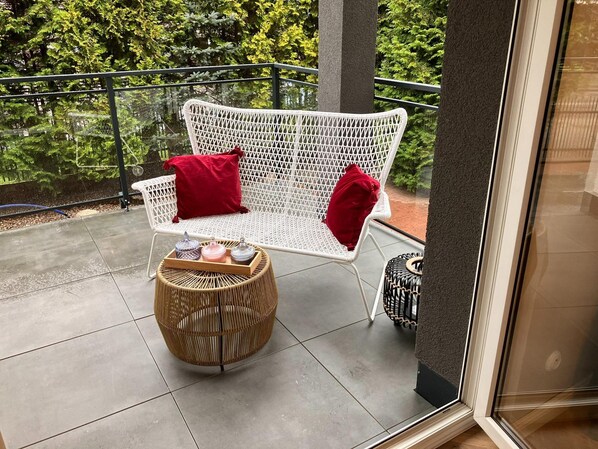Apartment | Balcony - Comfortable Apartment, Sauna, Jacuzzi (gmina Stężyca)