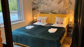 Apartment | 2 bedrooms, individually furnished, bed sheets