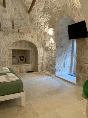 Doppia Superior, patio, vista giardino | Tende oscuranti, insonorizzazione, Wi-Fi gratuito