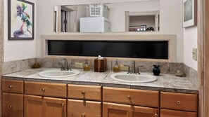 Apartment (3 Bedrooms) | Interior - Telluride Lodge 518 by Avantstay Communal Hot Tub + Sauna + Mountain Views Steps to Gondola (Telluride)