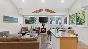Apartment (3 Bedrooms) | Interior - Telluride Lodge 518 by Avantstay Communal Hot Tub + Sauna + Mountain Views Steps to Gondola (Telluride)