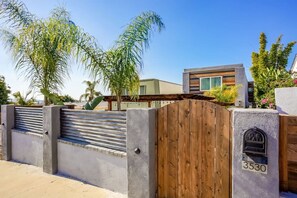Property grounds - Mission Bay Studio Retreat (San Diego)