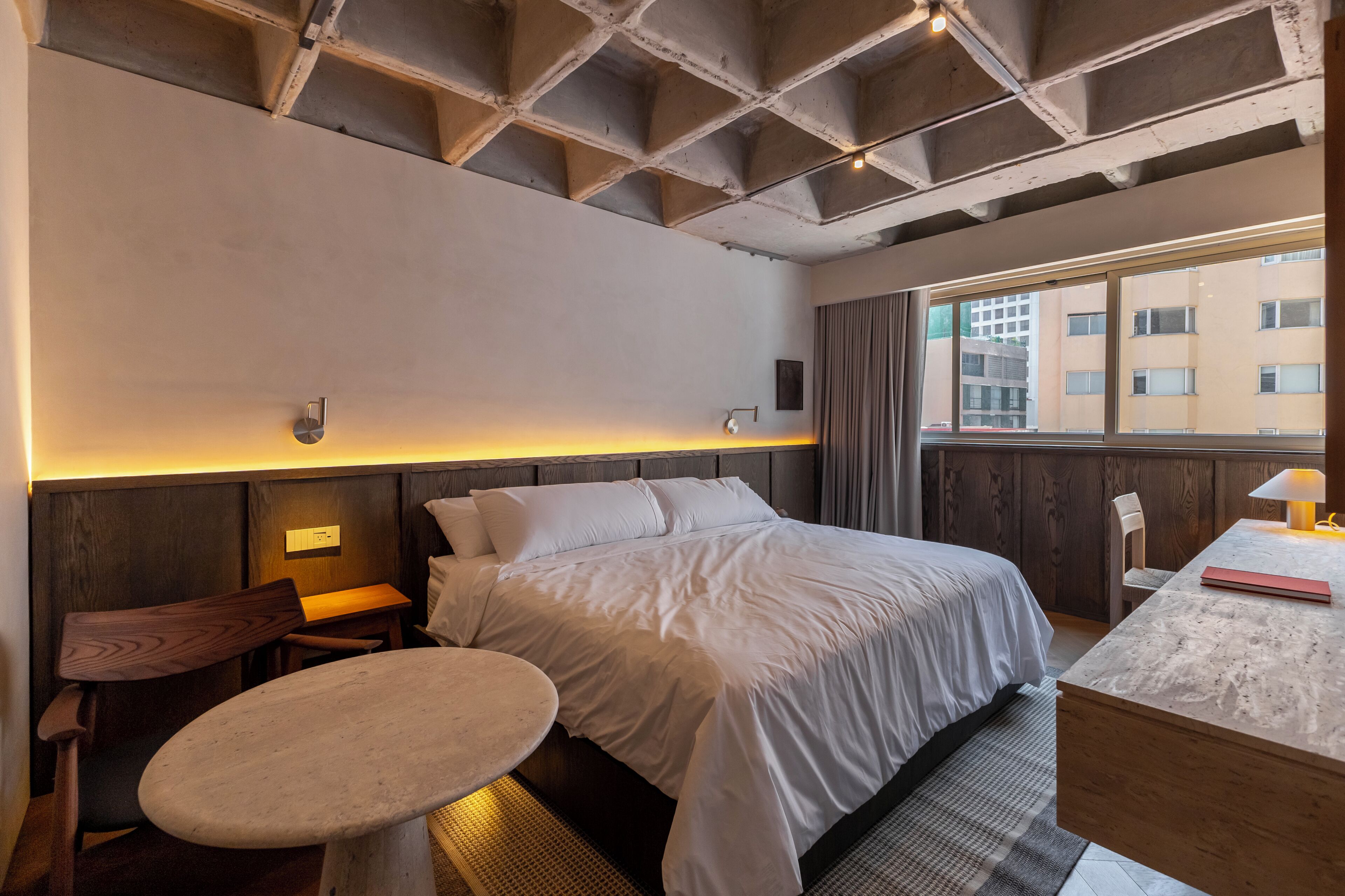 Junior Studio | In-room safe, blackout drapes, iron/ironing board, free WiFi