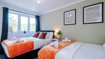 Iron/ironing board, free WiFi, bed sheets