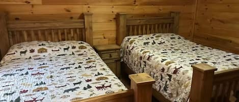 1 bedroom, bed sheets