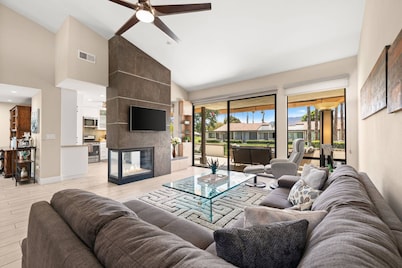 Rancho Mirage golf condo with pool, spa, mountain views, dining, and shopping nearby