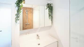 Apartment | Bathroom