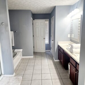 Bathroom - Spacious 5-bedroom house in serene Lawrenceville with AC (Lawrenceville)
