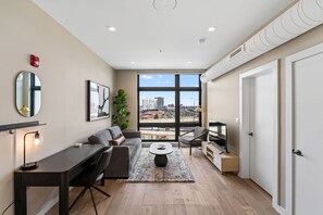 TV - The Edison Old City | Premier 1 BR Suite w/ City View + Shared Roofdeck (Philadelphia)