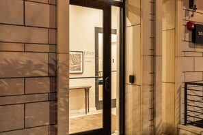 Interior - The Edison Old City | Premier 2 BR Suite w/ Shared Roofdeck (Philadelphia)