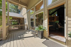 Terrace/patio - Spacious 3-Bedroom Resort Stay Near Golf & Pool (Whittier)