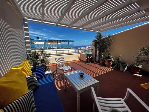 A highly-rated apartment located in the center of Agios Nikolaos in Crete.