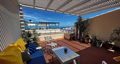 A highly-rated apartment located in the center of Agios Nikolaos in Crete.