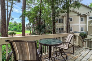 Outdoor dining - Golf Course Corner Villa | First Floor Views (Hilton Head Island)