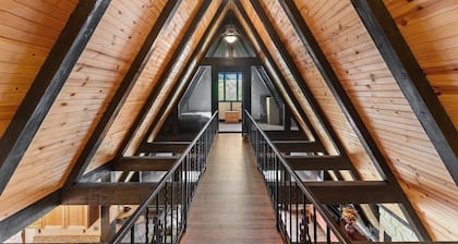100 ACRES WITH PRIVATE LAKE! Retro Riverside Retreat Groovy A-Frame