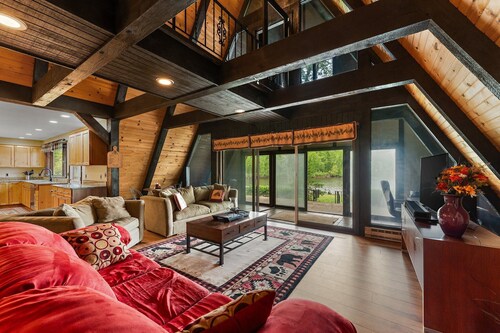 100 ACRES WITH PRIVATE LAKE! Retro Riverside Retreat Groovy A-Frame
