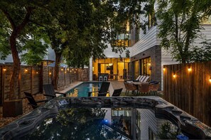 Pool - Refined Rainey Retreat | Pool | Hot tub | Fire Pit (Austin)