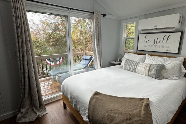 4 bedrooms, iron/ironing board, travel cot, free WiFi