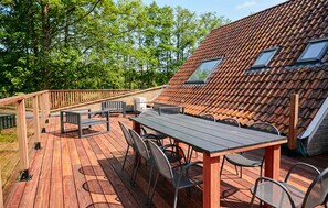 Outdoor dining - Gorgeous home in Knesselare with sauna (Knesselare)