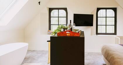 Gorgeous home in Knesselare with sauna