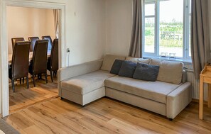 Smart TV, fireplace - Stunning home in Lemvig with WiFi (Lemvig)