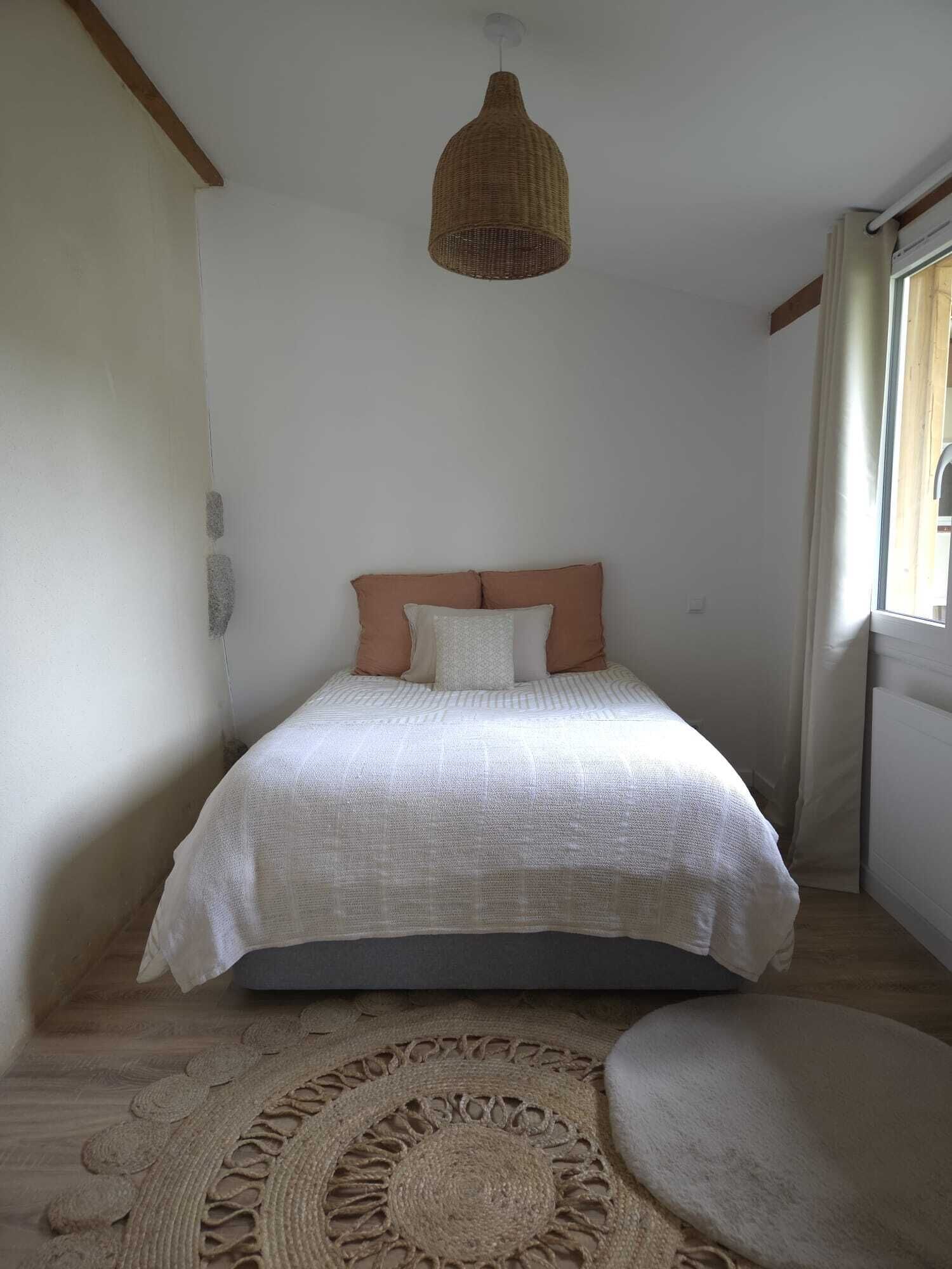 1 bedroom, WiFi, bed sheets