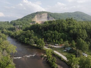 Miscellaneous - Cozy Cabin, EV Charger, Hot Tub & River View (Sylva)