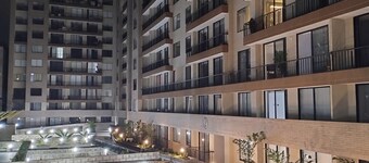 Modern 2BR apartment near FOSCAL, Ardila Lülle and HIC