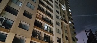Appartement moderne près de FOSCAL, Ardila Lülle et HIC