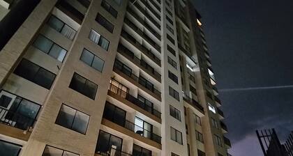 Modern 2BR apartment near FOSCAL, Ardila Lülle and HIC