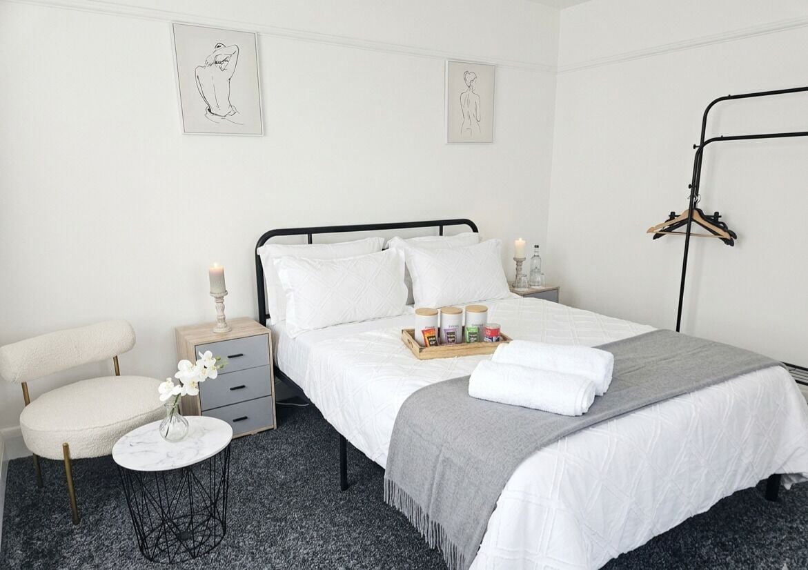 3 bedrooms, iron/ironing board, free WiFi, bed sheets