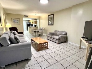 Living area - New Listing - Fresh Calendar | Beachfront Condo | Private Balcony | Pool (Gulf Shores)