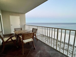 Outdoor dining - New Listing - Fresh Calendar | Beachfront Condo | Private Balcony | Pool (Gulf Shores)