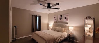 Cozy 2-bedroom house in Park Hills