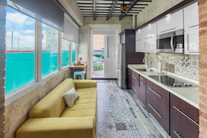 Private kitchen - Luxury Penthouse Apt @ Old San Juan (San Juan de Puerto Rico)