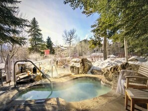 Pool - Cozy 3-bedroom condo in marvelous Teton Village (Teton Village)